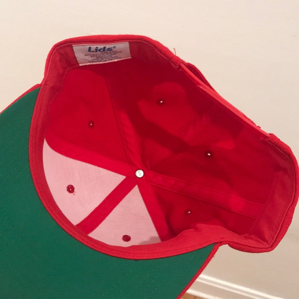 Red Lids Cap - Picture 4 of 4